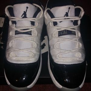 JORDAN RETRO 11 Low Pre School size 3Y